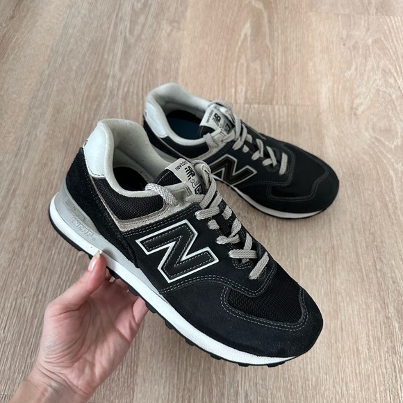New Balance Women’s Sneakers 574 Core Size 8 - Picture 1 of 8